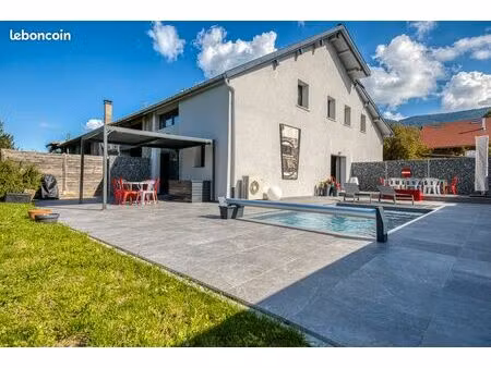 magnifique maison rénové avec élégance