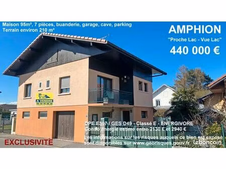 entre evian et thonon  maison 7 pièces  avec 100m² de jardin  à 150 m du port d'amphion  p