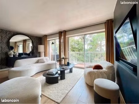 location appartement duplex dernier étage au cœur des pins