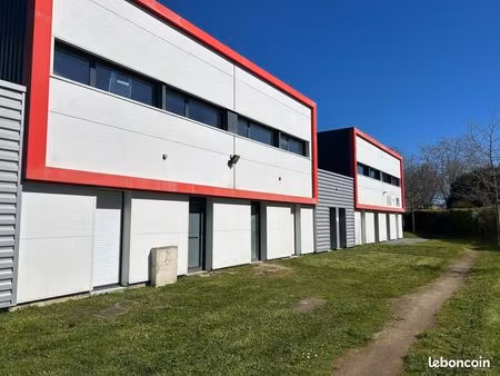 local bureaux 149 m²