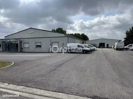 local d'activité 1 300 m²