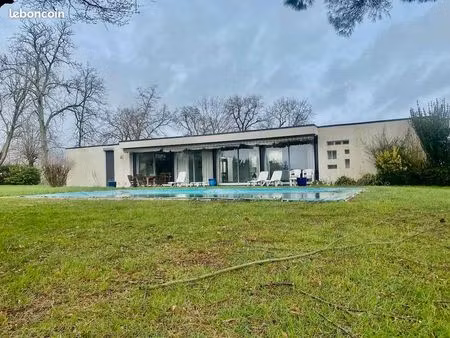 authentique maison des années 70 parc piscine garages yvrac