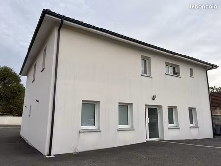 à louer local professionnel