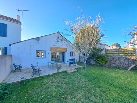 vente maison à la garnache (85710) : à vendre / 73m² la garnache