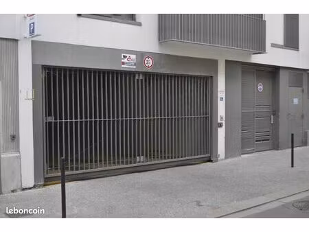 parking bacalan quai des marques
