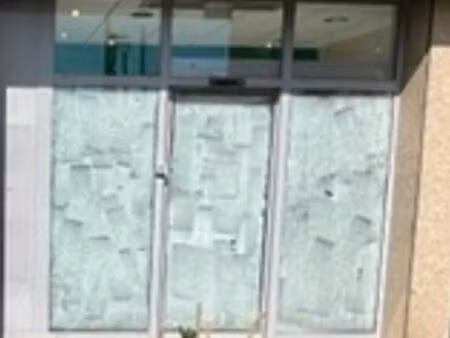 local commercial à louer – gaillard  vitrine exceptionnelle