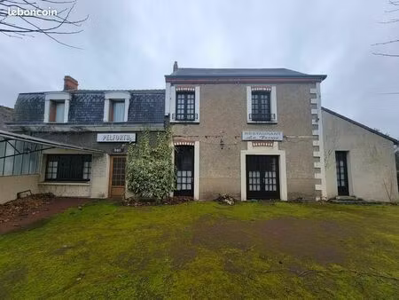 local commercial 300 m² ingrandes