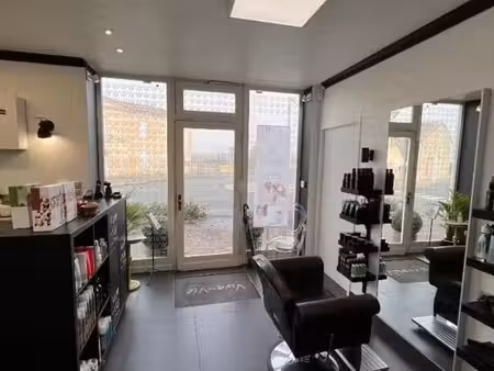 fonds de commerce coiffure 23 m²