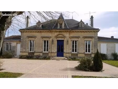 ? bureaux privatifs en coworking dans un château à portets (33)