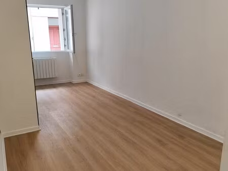 particulier loue t2 rénové à pauillac