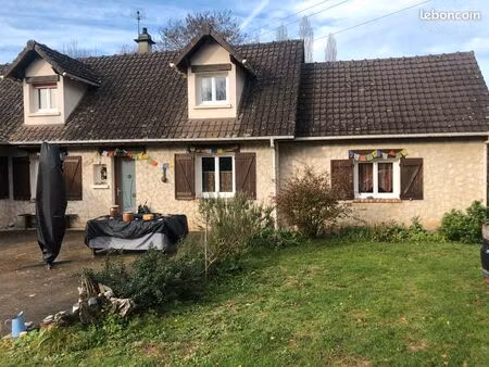 maison dans un coin tranquille   c'est ici