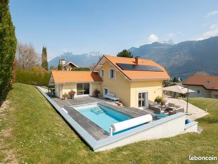 l'aurore  villa avec piscine vue lac et montagnes