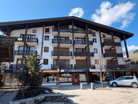 à louer à l’année local professionnel