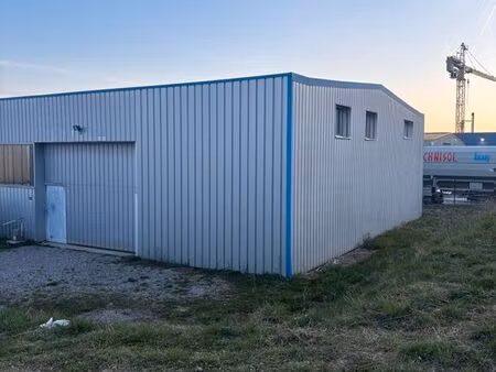 local d’activité 175 m² – zone artisanale