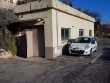 poisy local professionnel