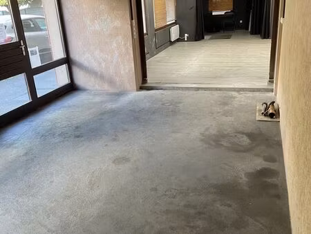 local commercial sallanches