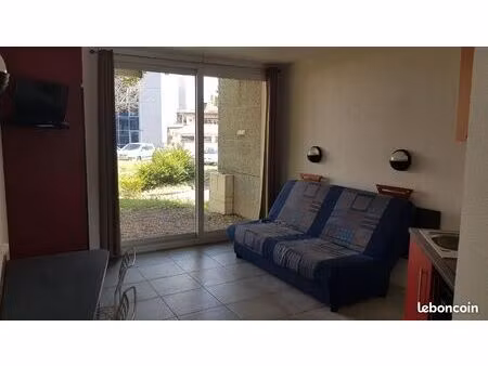studio meublé 21 m² - proche futuroscope et commerces