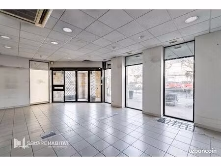 local commercial 365 m²