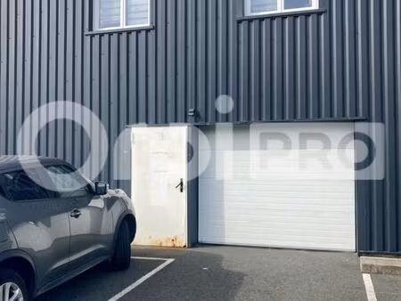 local d'activité 120 m²