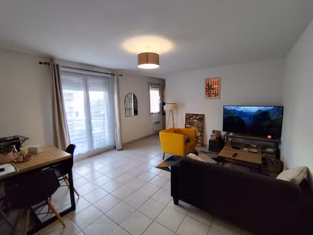 appartement t2 loué - 51m2 6 bellerive sur allier