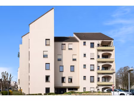 appartement lumineux avec balcon résidence les templiers à