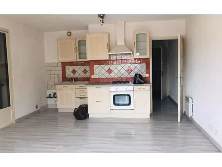 location appartement  m² t-2 à manosque  594 €