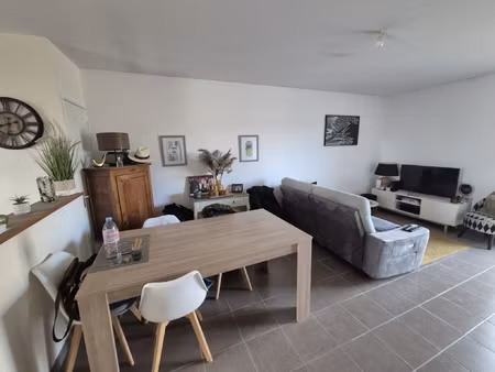 appartement t2 avec balcon et place de parking- investisseur