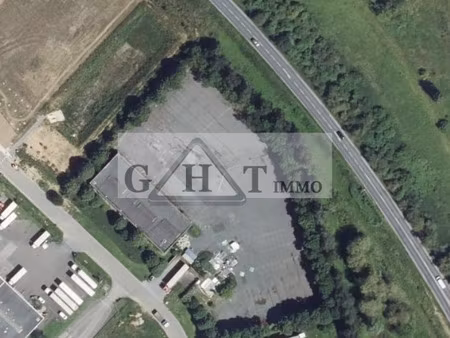 a vendre amblainville un entrepot et un terrain