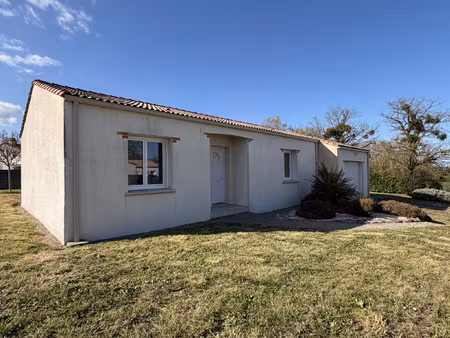 a 5 min d'aizenay  pl-pied 2 chambres sur 934 m2 de terrain