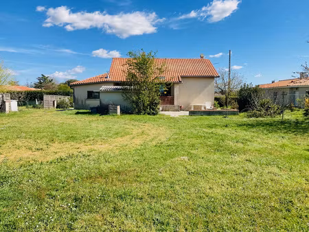 maison t3 de 78 m2 + garage sur terrain de 1807 m2