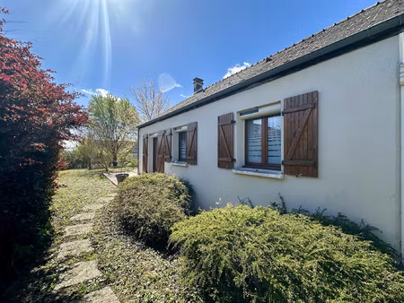 80 m2 habitables dont véranda 15 m2 + sous-sol complet 68 m2