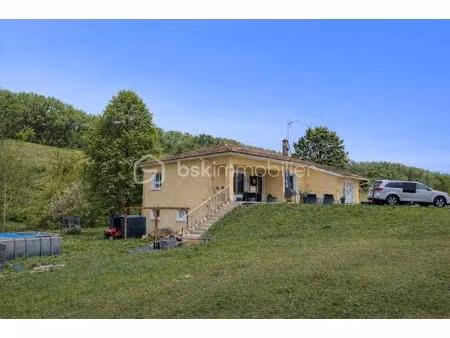maison traditionnelle de 195 m² à vic-fezensac