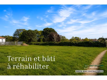 la baconniere - terrain de 1206m2 avec grange à réhabiliter
