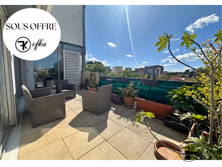 t3 de 84m2 avec superbe vue sur le parc de la lironde