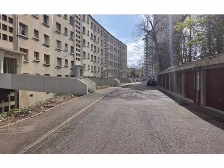 stationnement oullins 14 m² t- à vendre  18 000 €