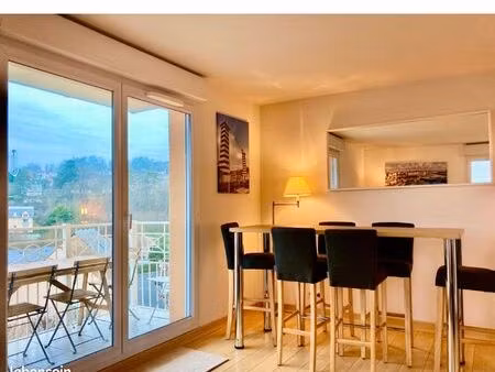 appartement à louer 3 pièces 2ème étage avec asc.+ pkg  50m2  vue mer