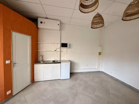 studio neuf lumineux centre-ville  proche gares les mureau