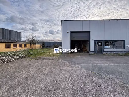 local d'activité toussaint 4 pièce(s) 266 m²