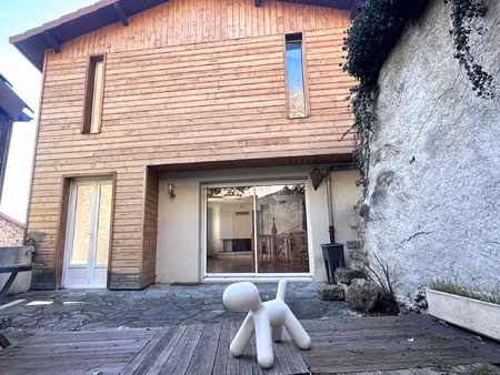 maison de bourg t4 avec extérieur