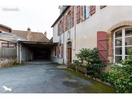 immeuble 397 m² coussac bonneval