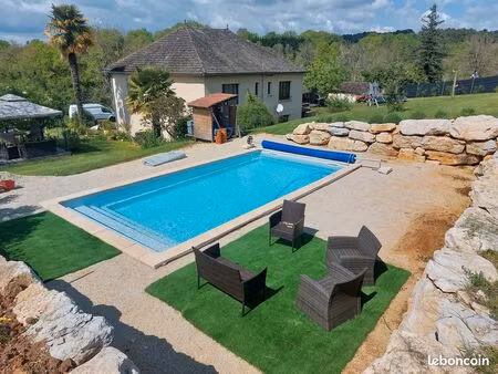 maison avec dépendances et piscine