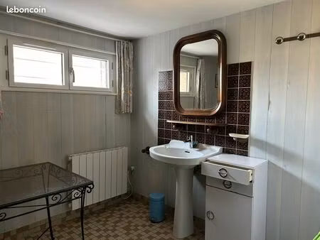 loue studio meublé amboise