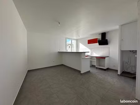 appartement t2 à la ferte gaucher