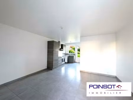 location maison à chemille (49120) : à louer / 46m² chemille