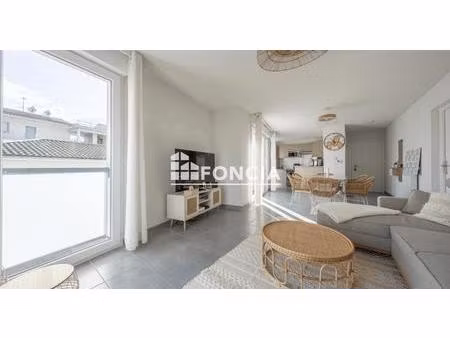 à vendre – t3 dernier étage avec terrasse – artigues-près-bordeaux