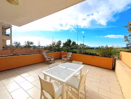 appartement t2 bord de mer