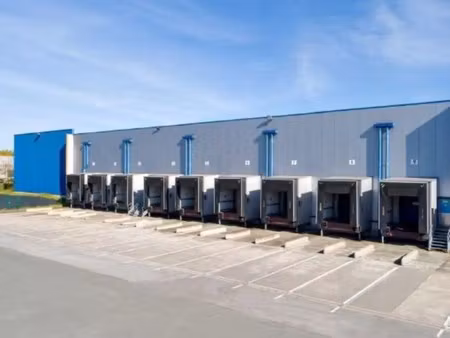 vente entrepôt 1 550 m² à 17 642 m²