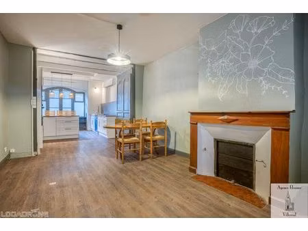 grande maison de ville avec local commercial