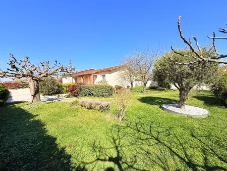 jolie maison familiale de 140m2 avec un t3 indépendant de 50