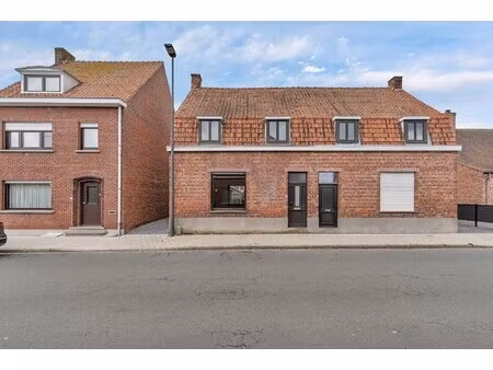 te renoveren halfopen woning met veel potentieel